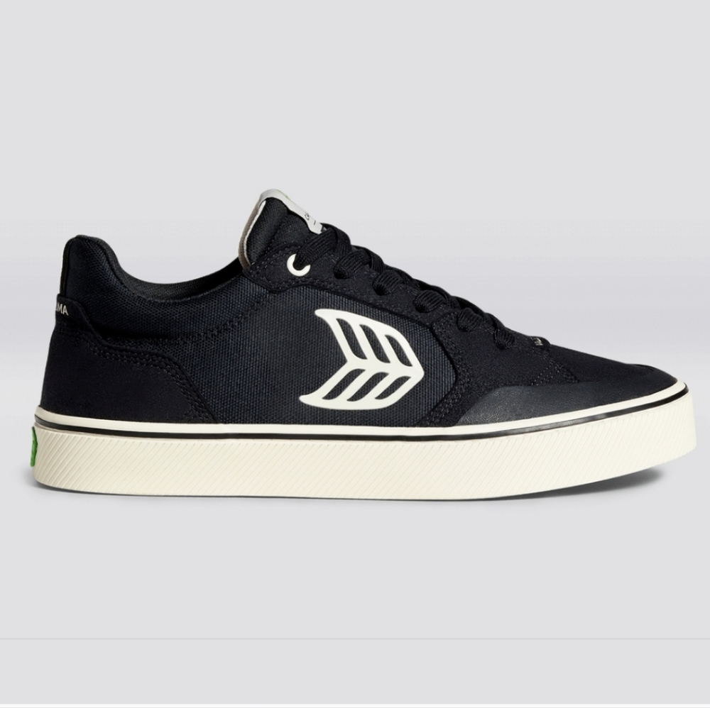 NEW CARIUMA Vallely Skate Black Suede Ivory Logo Sneaker Unisex Skater 9.5W 8M